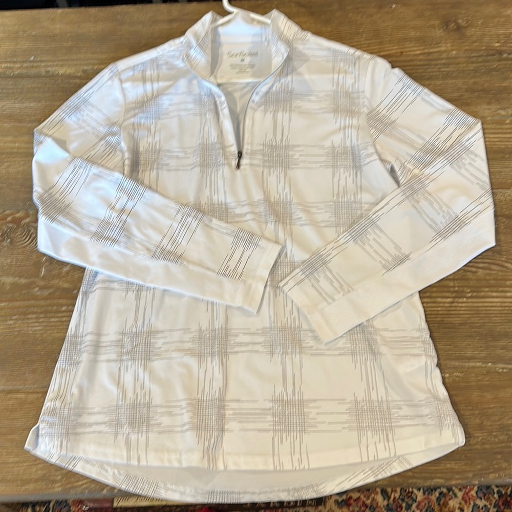 SANSOLEIL PRINTED white with silver geometric design long sleeve 3/4 zip| SPF 50